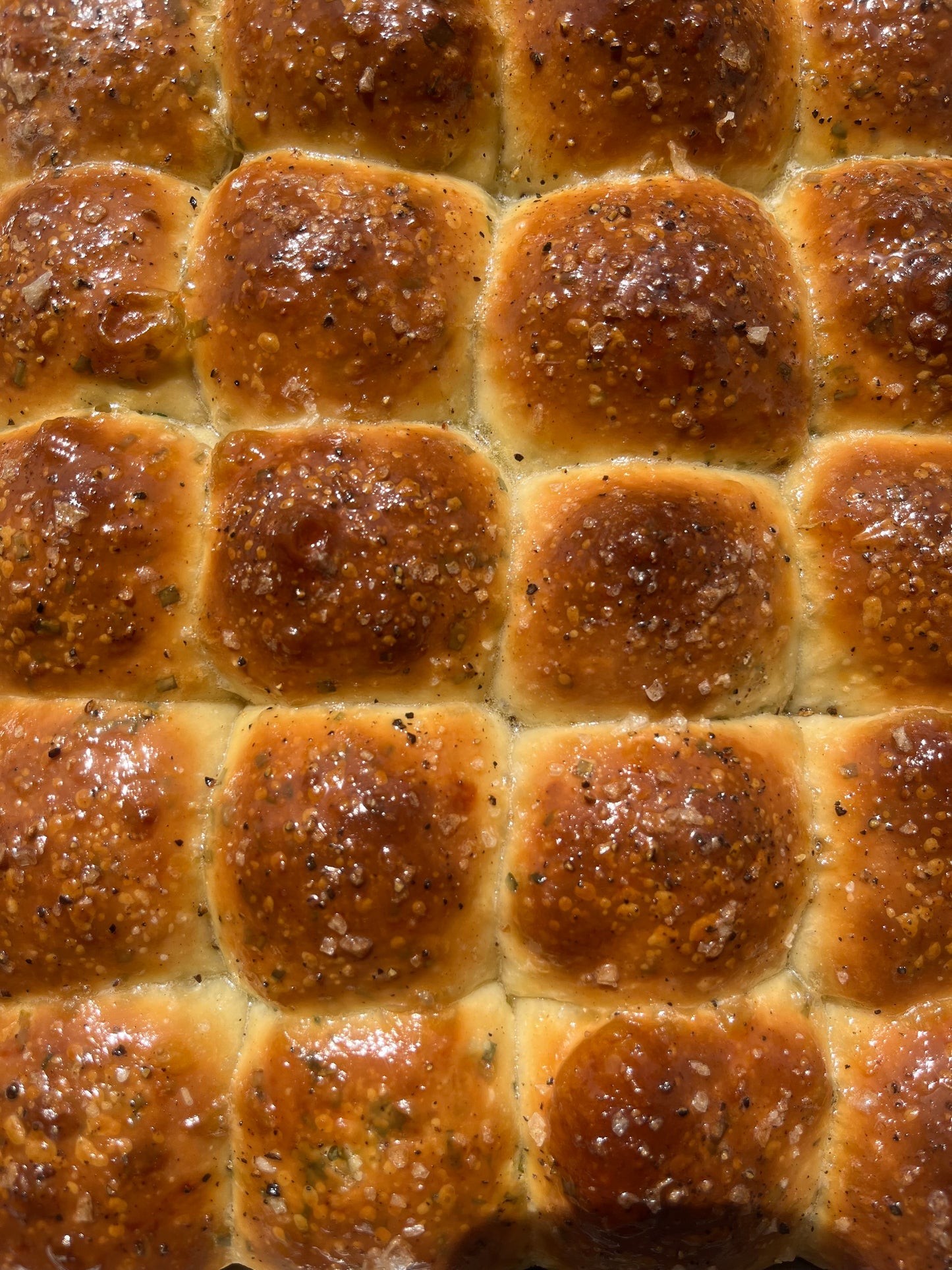 Sour Cream & Chive Dinner Rolls